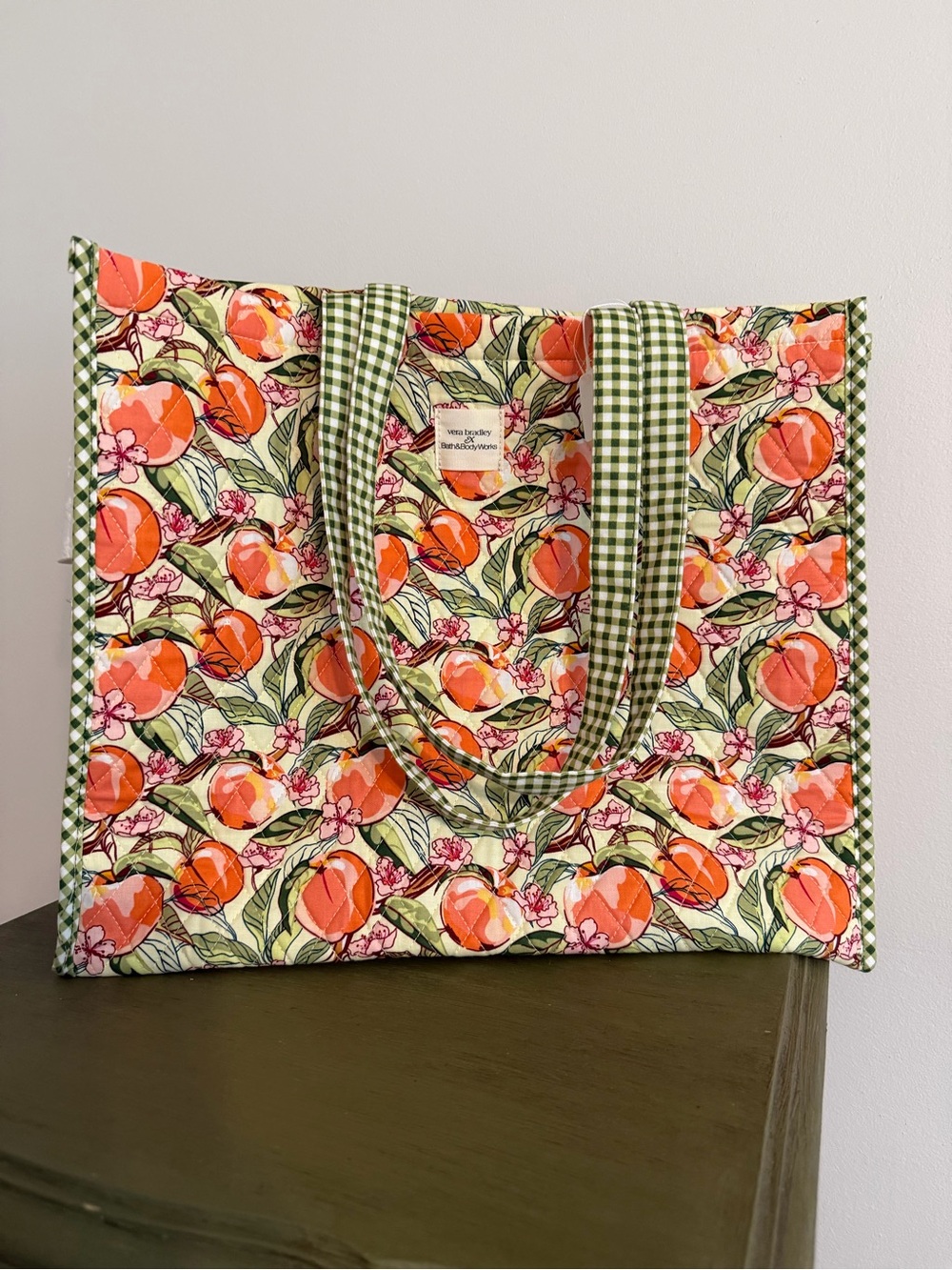Vera Bradley special edition tote. NWT - Picture 2 of 14